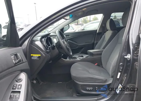 2015 Kia Optima Lx z USA, uszkodzony, nr VIN KNAGM4A78F5637619